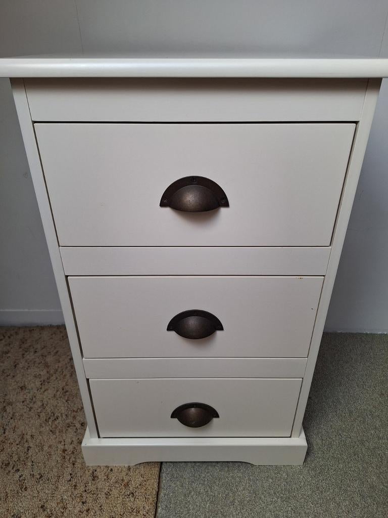 Witte 3 lade kastje, Gebruikt, 100 tot 150 cm, 3 of 4 laden, Overige houtsoorten