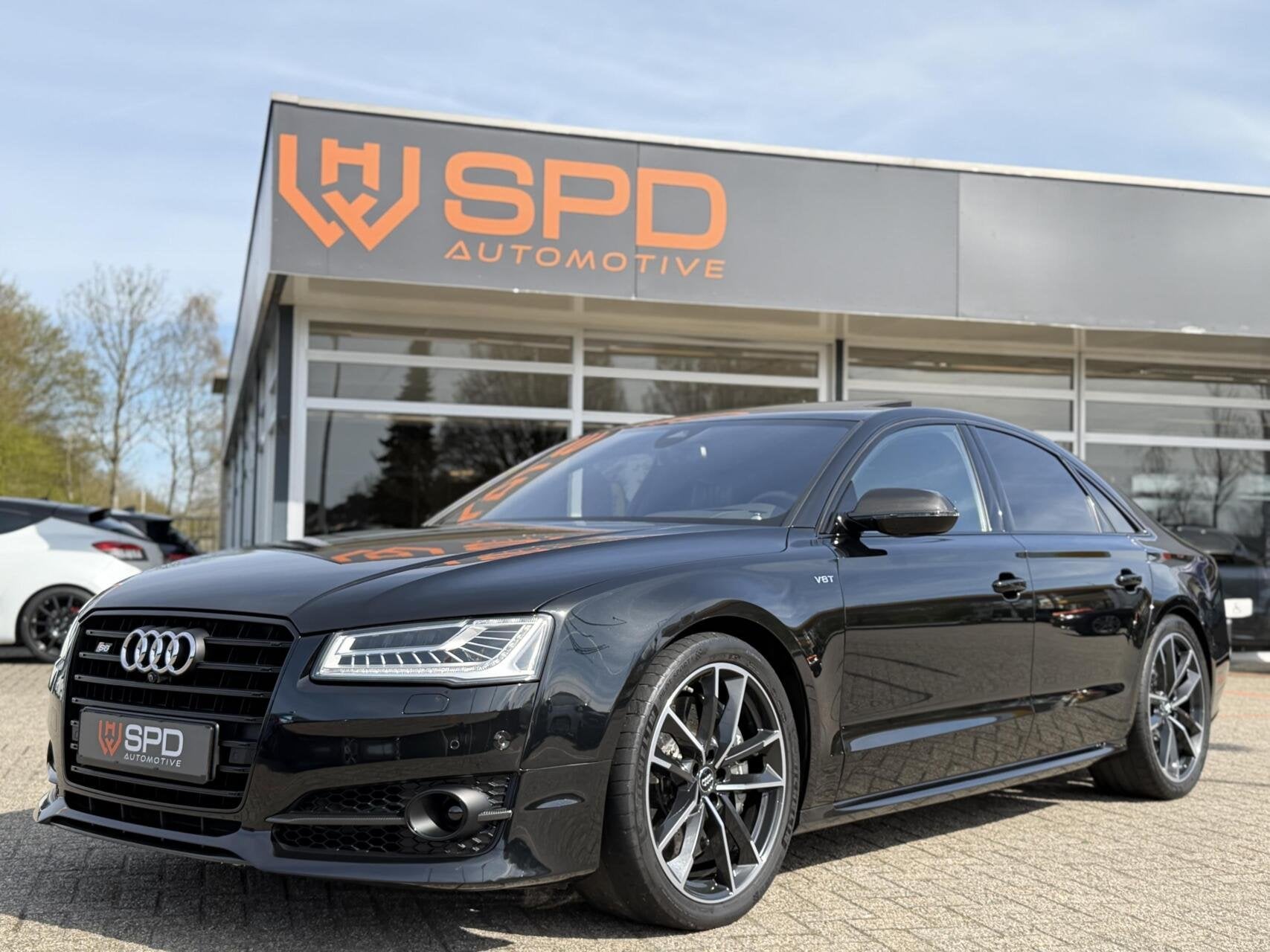 Audi S8 4.0 TFSI S8 plus quattro|Keramisch|B&O|Nacht|Exclusi, Auto's, Audi, Automaat, Dealer onderhouden, Gebruikt, Zwart