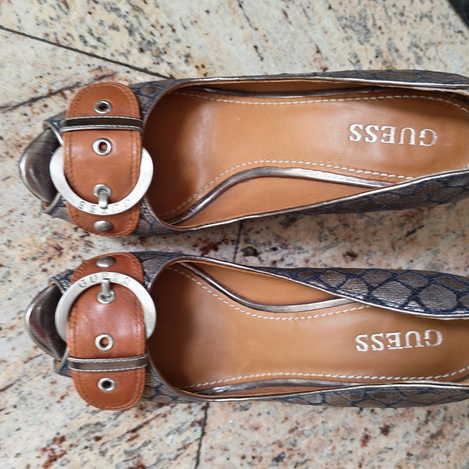 Guess Pumps met Slangenprint en Gesp, Pumps, Guess, Bruin, Ophalen of Verzenden