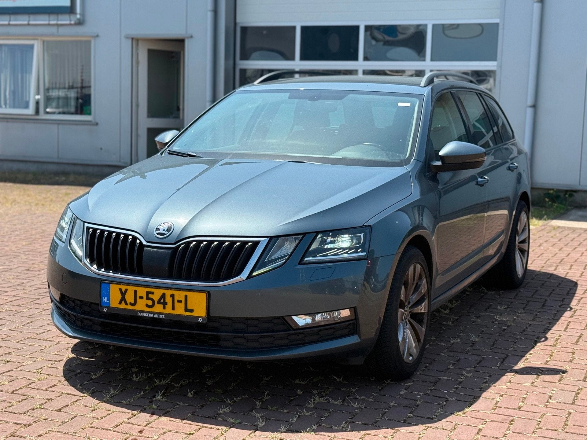 Skoda Octavia Combi 1.6 TDI Greentech Ambition Export, Auto's, Skoda, Stof, Gebruikt, 4 cilinders, Te koop