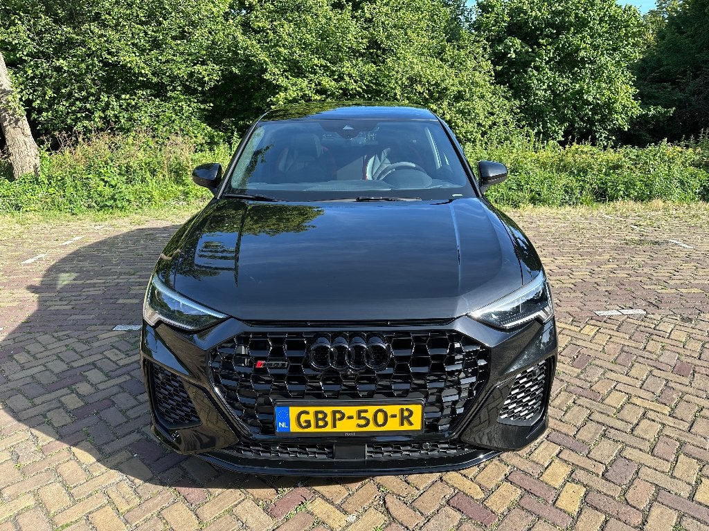 Audi Q3 RS 400pk S Tronic Quattro 2023 Zwart, Automaat, 1675 kg, Zwart, Bedrijf