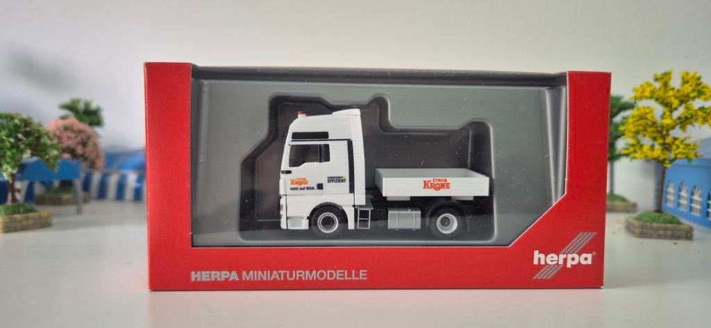 Herpa Miniatuurmodel Vrachtwagen Circus Krone, Overige merken, 1:32 tot 1:50, Nieuw, Ophalen of Verzenden