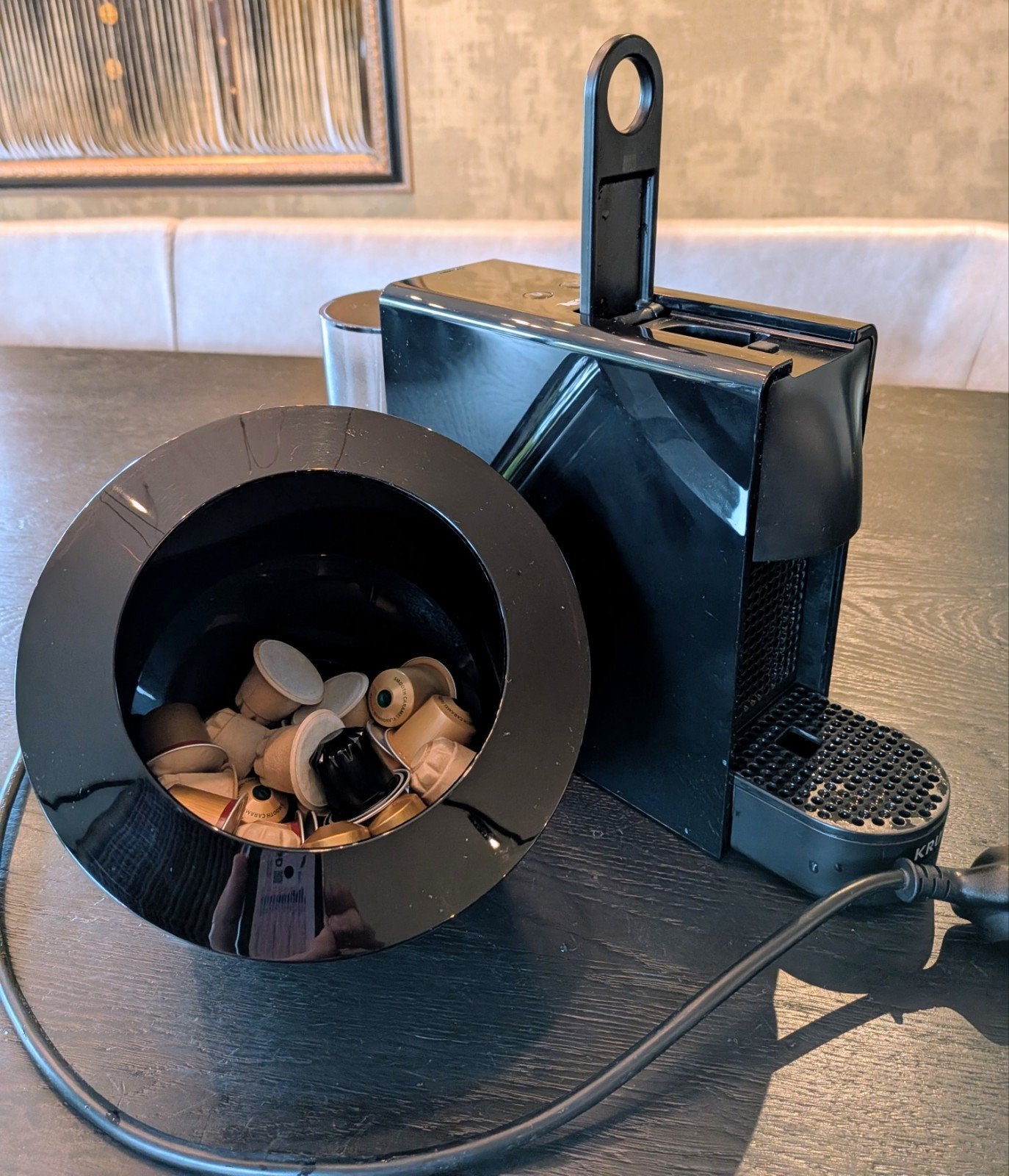 Nespresso Krups Essenza Mini met capsulehouder, Witgoed en Apparatuur, Gebruikt, Espresso apparaat, Ophalen of Verzenden, 1 kopje