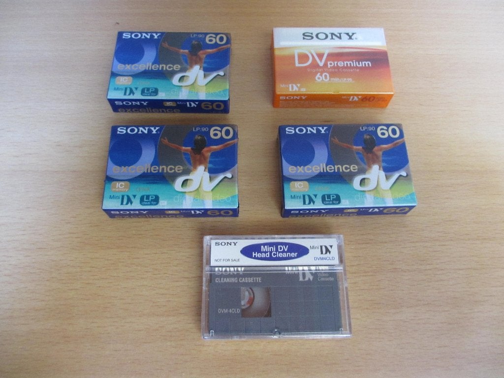 Sony DV cassettes 60 min. Mini DV LP 90 En Head Cleaner, Mini dv, 20x of meer, Nieuw, Ophalen of Verzenden
