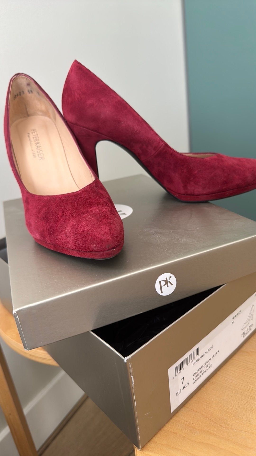 Peter Kaiser, maat 40,5 (mt 7), prachtige wijnrode pumps, Kleding | Dames, Schoenen, Ophalen of Verzenden, Zo goed als nieuw, Rood