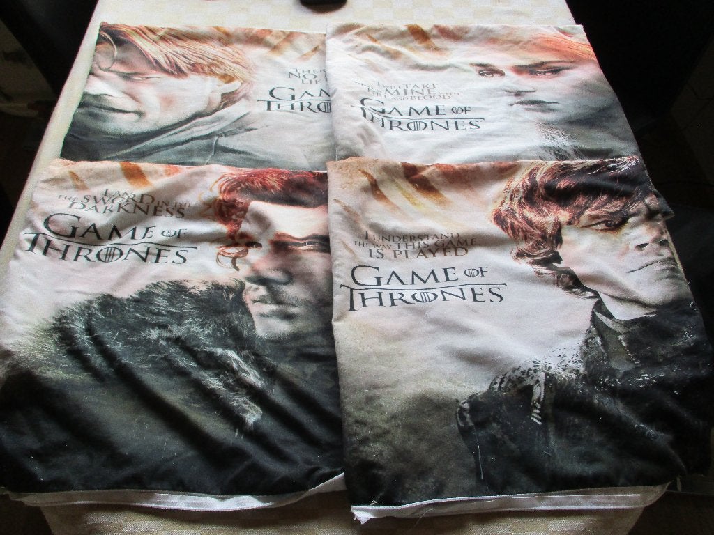 4 kussen slopen Game of Thrones oa Tyrion en Jamie, Ophalen of Verzenden, Gebruikt, Vierkant