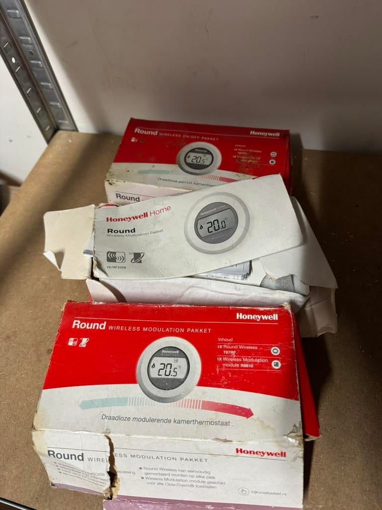 3 x thermostaat draadloos 2x modulation 1x aan/uit, Minder dan 20 liter, Boiler, Ophalen of Verzenden, Minder dan 3 jaar oud