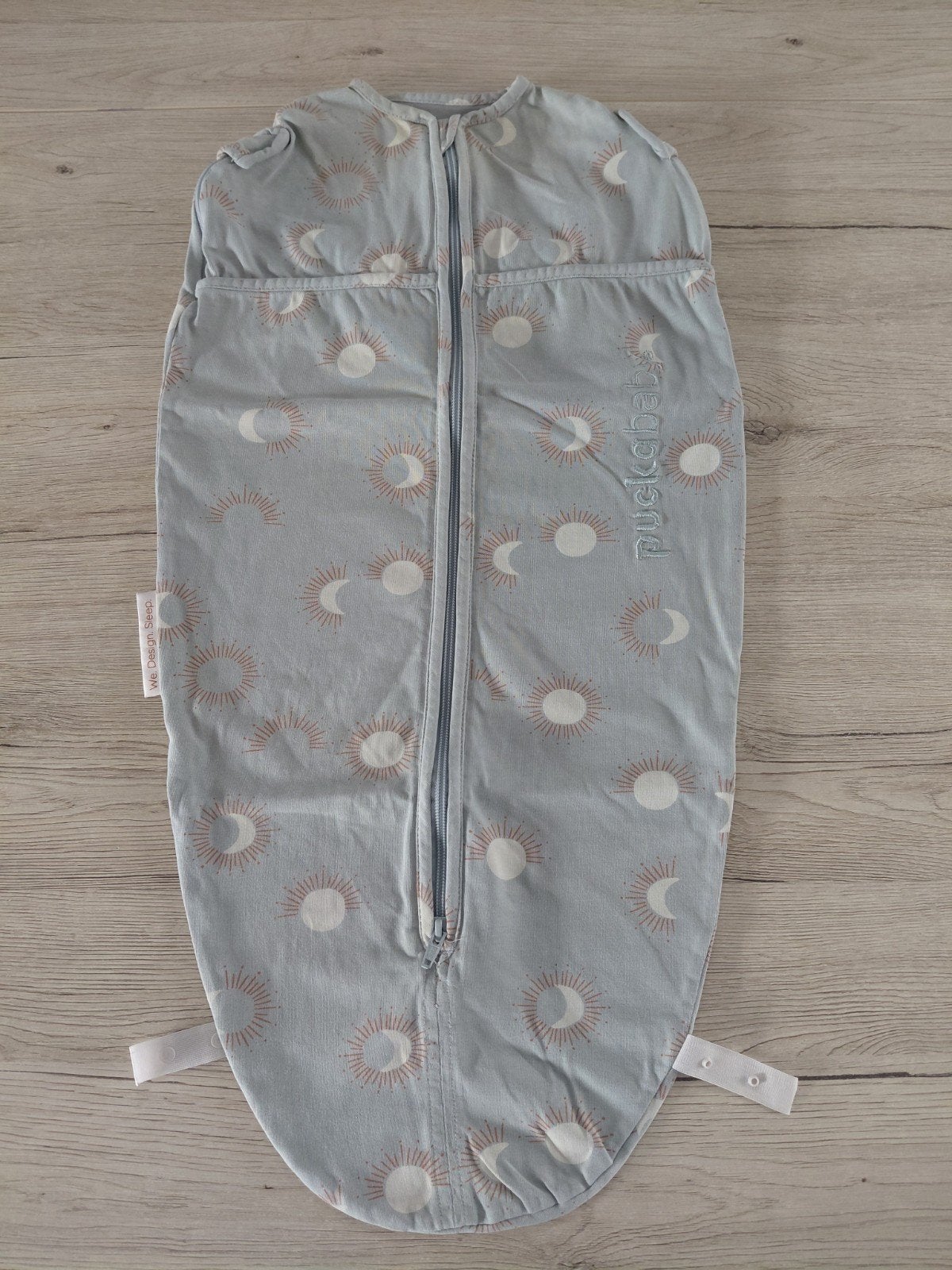 Puckababy Mini Slaapzak Eclipse Clay - Zeer Nette Staat, Puckababy, Ophalen of Verzenden, Zo goed als nieuw, Grijs