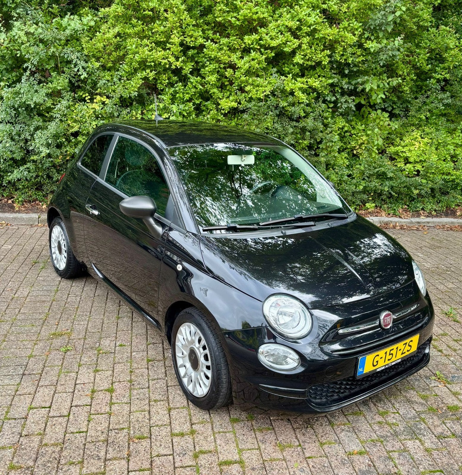 Fiat 500 0.9 Twinair Turbo young zwart, Voorwielaandrijving, 40 €/maand, Zwart, Origineel Nederlands