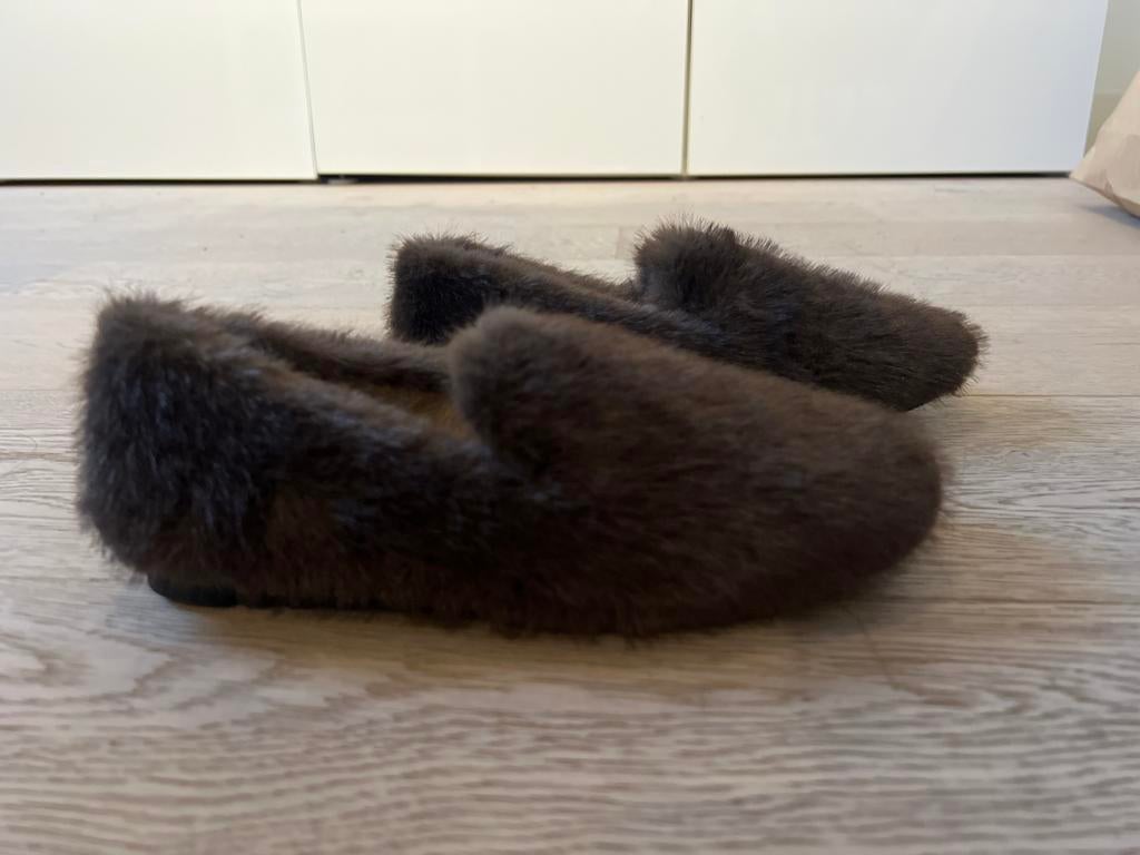 Comfortabele faux fur instappers, maat 36, Ophalen of Verzenden, Zo goed als nieuw, Bruin, Instappers