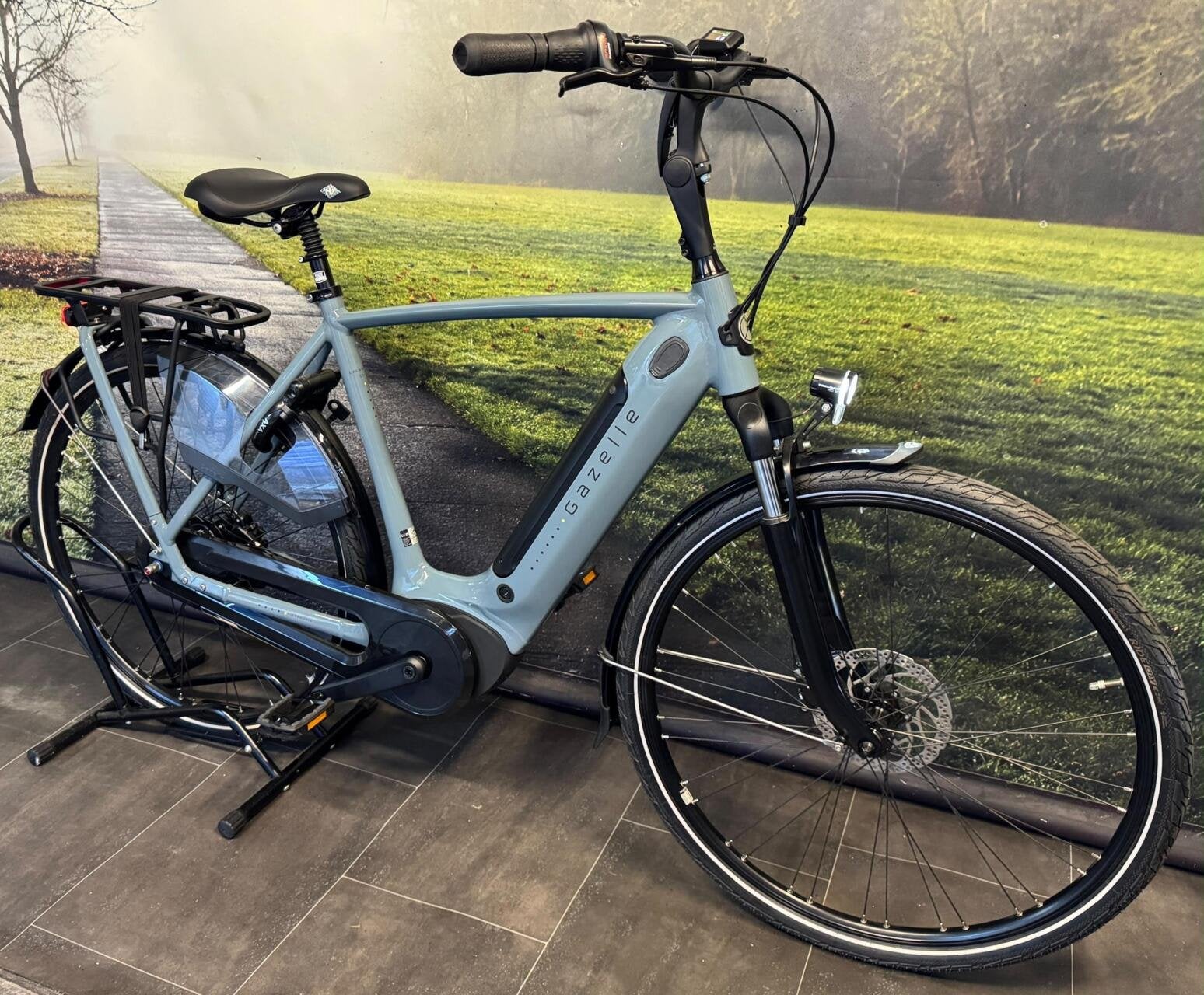 Gazelle Grenoble C7+ €800 korting – NU €2499 | OP=OP, Wilhelminaweg 8, 6951 BP Dieren, Nederland, Koninklijke Gazelle N.V., Nieuw