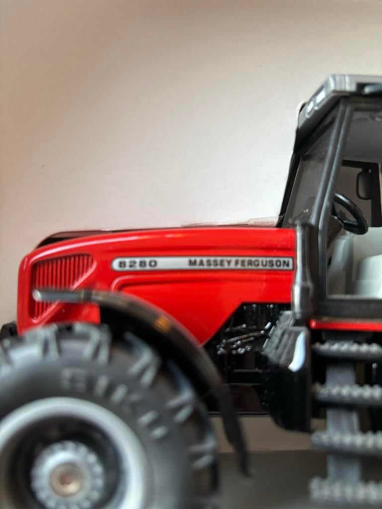 Diverse Siku Joal Britains tractors nieuw. €26,95 p/st, Ophalen of Verzenden, Zo goed als nieuw, Tractor of Landbouw