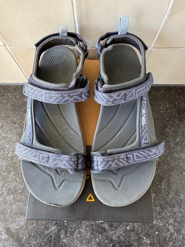 Teva Tanza Sandalen - blauw maat 37 met schoenendoos, Kinderen en Baby's, Kinderkleding | Schoenen en Sokken, Ophalen, Jongen of Meisje