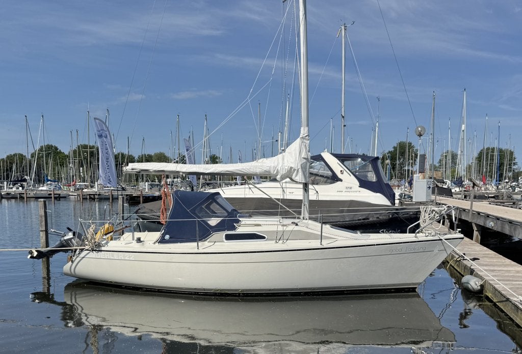Dehler 22 Top zeiljacht zeilboot met 8 pk yamaha, Watersport en Boten, Kajuitzeilboten en Zeiljachten, 8 pk, Gebruikt, 1.00 - 1.50 meter