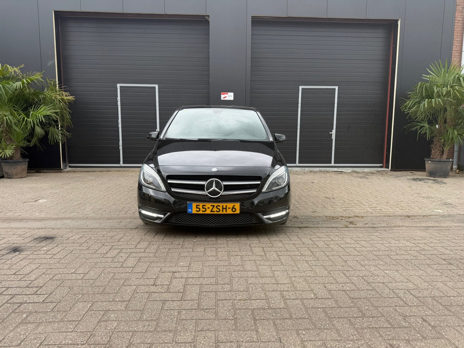 Mercedes-Benz B-klasse 180 Ambition, Auto's, Gebruikt, 4 cilinders, Lichtsensor, Onderhoudsboekje