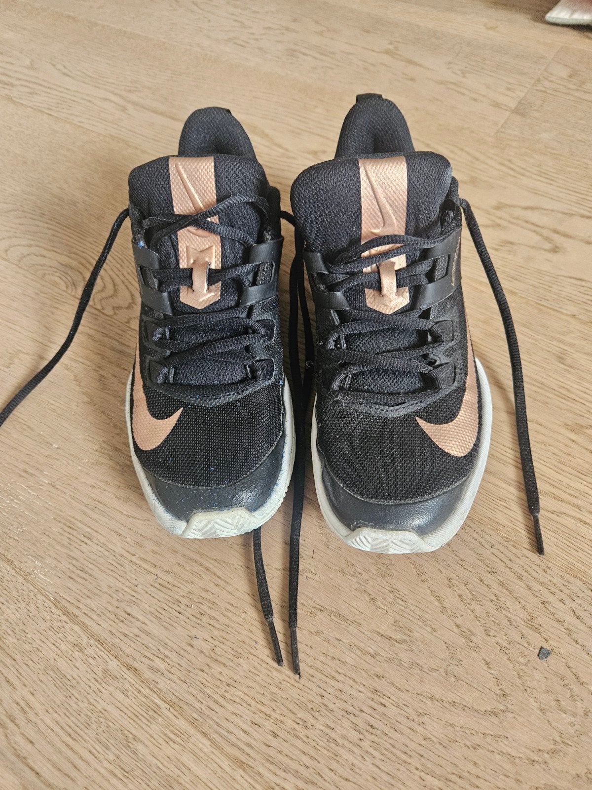 Nike Padel Schoenen Maat 37,5 - z.g.n., Ophalen of Verzenden, Nieuw, Padelschoenen