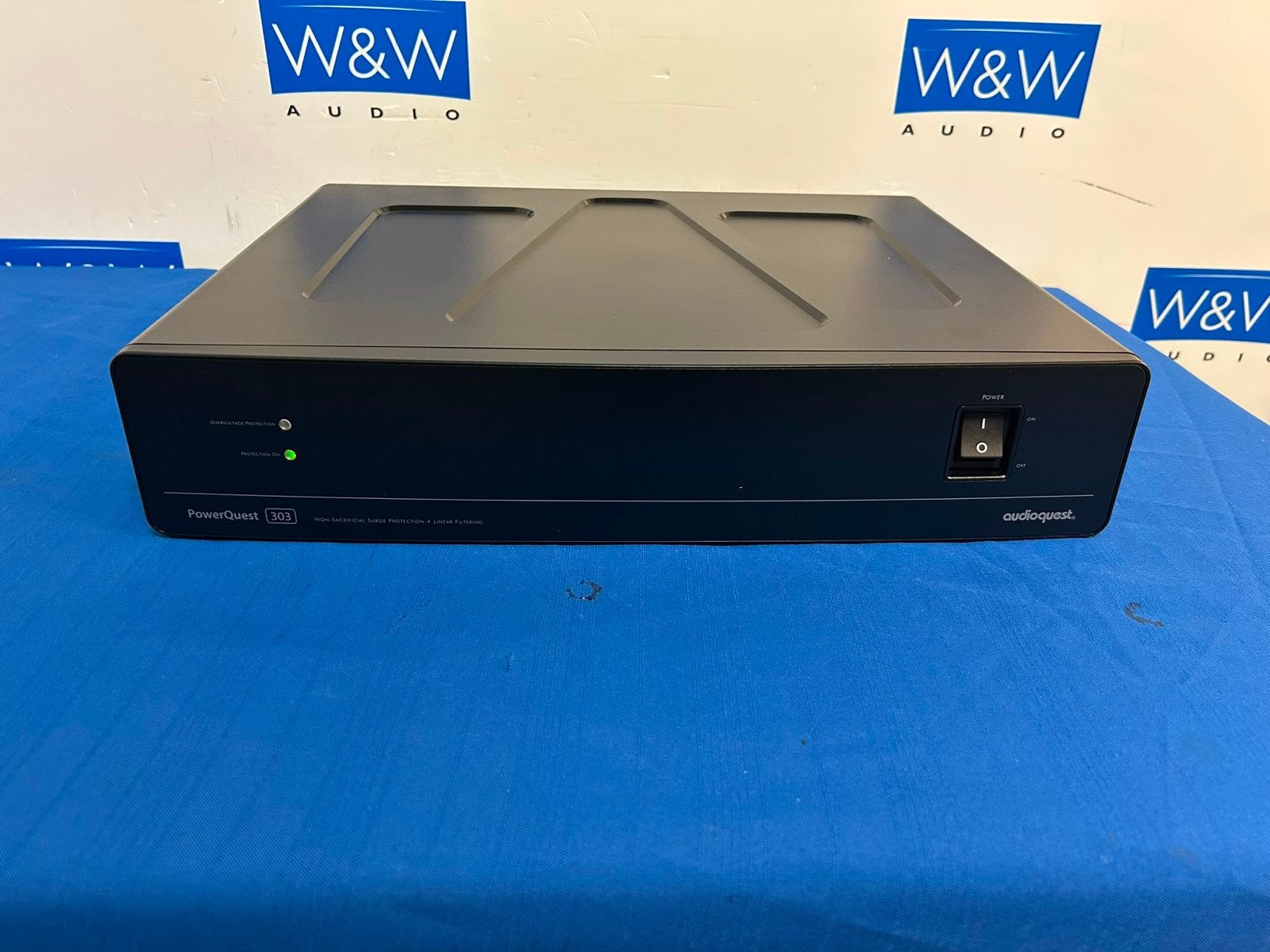 AudioQuest PowerQuest 303 Power Conditioner - Zo goed als ni, Gebruikt, ., Ophalen of Verzenden, .