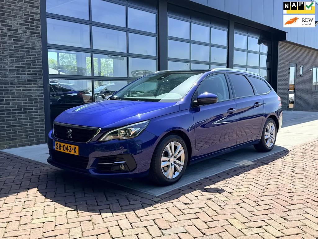 Peugeot 308 SW 1.2 PureTech Blue Lease Executiv € 10.975,0, Stof, Gebruikt, 1199 cc, Blauw