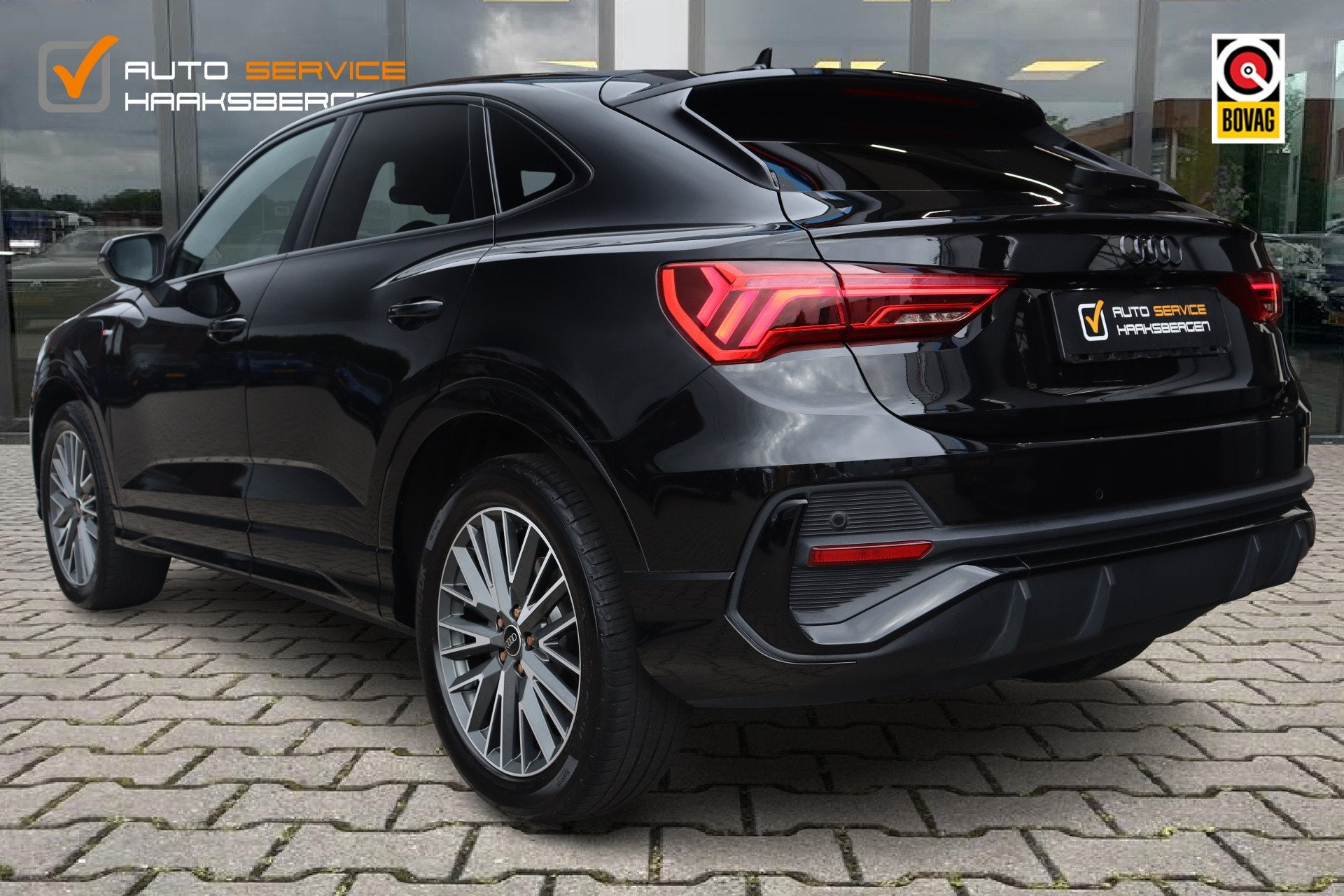 Audi Q3 Sportback 45 TFSI e S-Line | ACC | Camera | 19 Inch, Auto's, Gebruikt, Zwart, Automatische klimaatregeling, Zwart