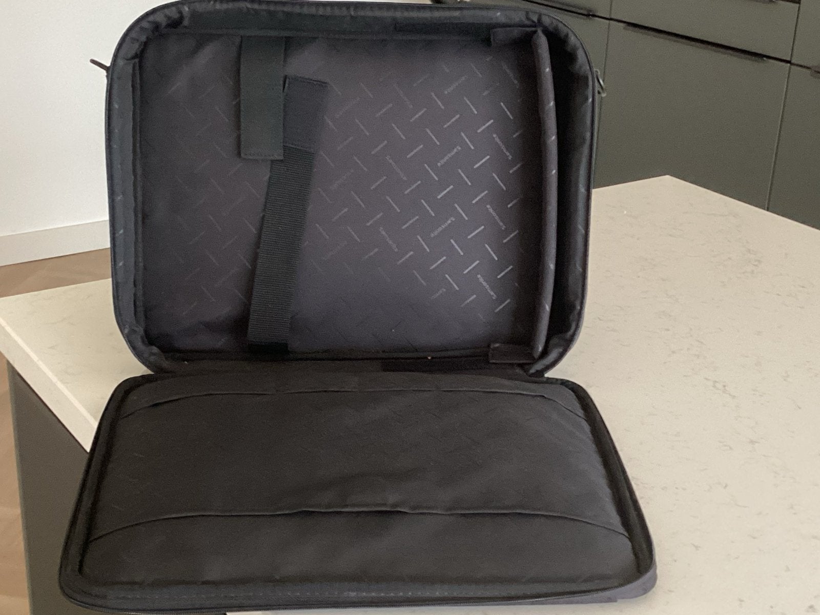 Samsonite laptoptas 40x30 cm, Ophalen, Gebruikt, Gevoerd laptopvak, 15 inch