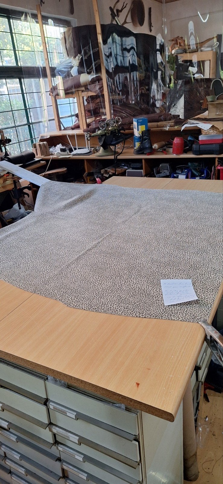 Rundshuid, Chetaprent, AA, Hele of HALVE HUID., Overige kleuren, 120 cm of meer, Leer of Kunstleer, Nieuw