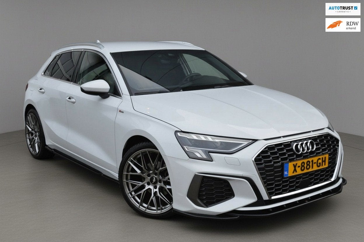 Audi A3 Sportback 150PK!|S-Line|ACC|Maxton|6 maand garantie|, Stof, 4 cilinders, 150 pk, Wit