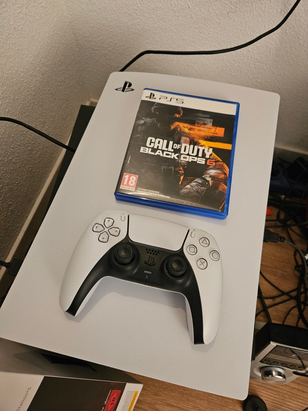 Playstation 5 ps5 inclusief doos en Spel Call of Duty, Spelcomputers en Games, Spelcomputers | Sony PlayStation 5, Ophalen of Verzenden