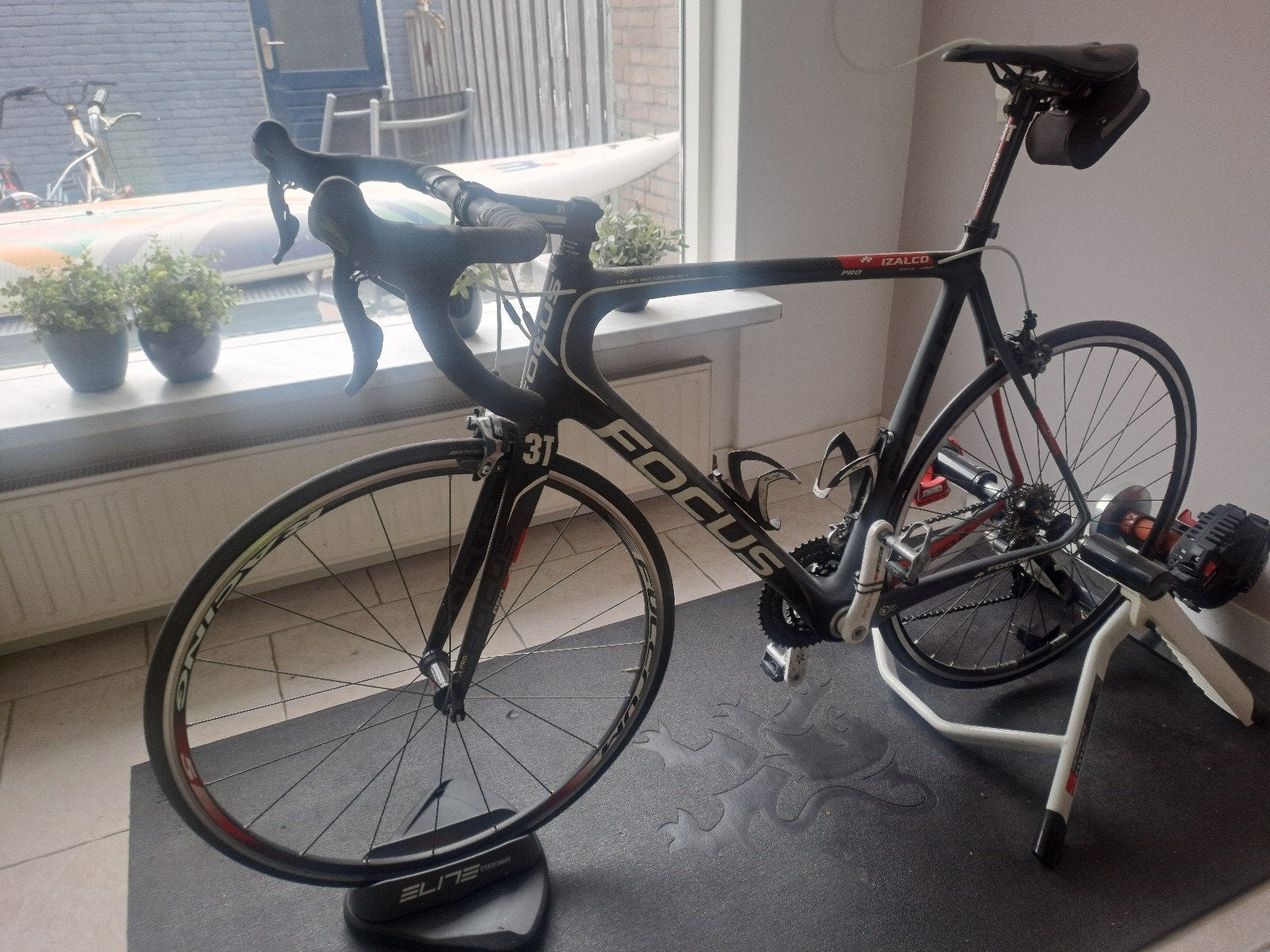 Te koop Focus Izalco pro carbon racefiets met fietstrainer., 28 inch, Gebruikt, Carbon, 57 tot 61 cm