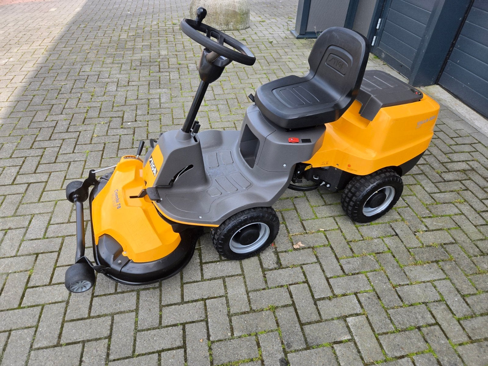 Zitmaaier  frontmaaier  mulch automaat, Kooimesmaaier, Ophalen, Zo goed als nieuw, 50 cm of meer