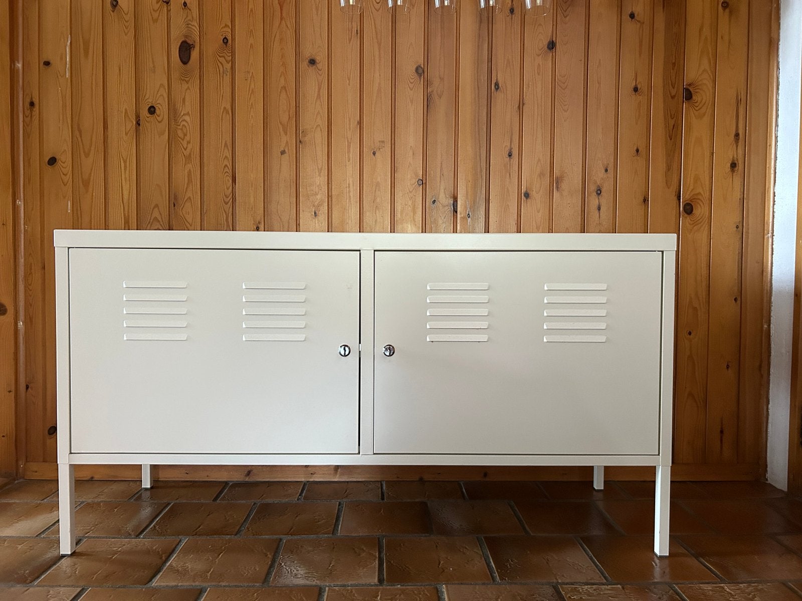Witte metalen IKEA (TV) kast, Ophalen, Gebruikt