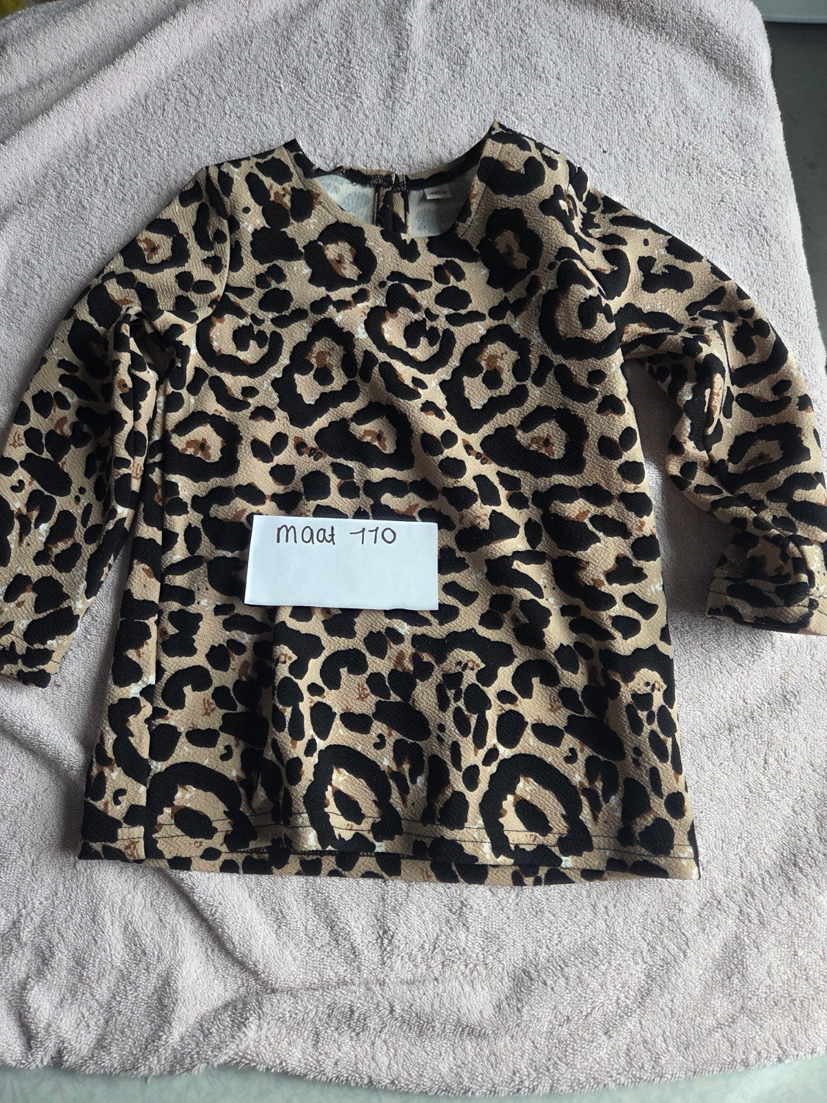 Leopardprint trui maat 110, Gebruikt, Jongen of Meisje, Trui of Vest, Ophalen of Verzenden