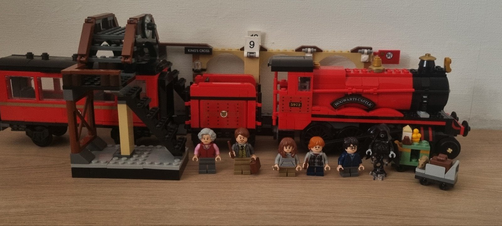 LEGO HARRY POTTER Treinstation 75955, Verzamelen, Ophalen of Verzenden, Zo goed als nieuw, Actiefiguurtje