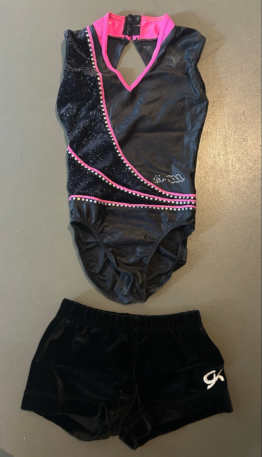 Turnpakje met bijpassend broekje - GK Elite, Sport en Fitness, Turnen, Zwart, Overige typen, Zo goed als nieuw, Kindermaat 122 t/m 140