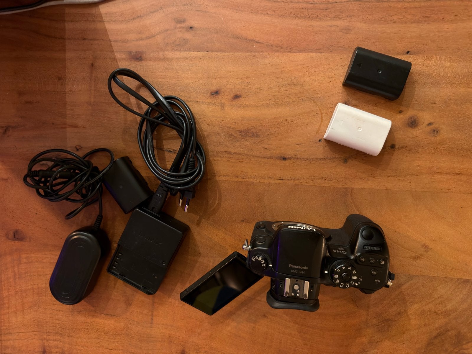 Panasonic GH4 met V-Log licentie - 4K in topstaat, Panasonic, Ophalen of Verzenden, Zo goed als nieuw, Accu