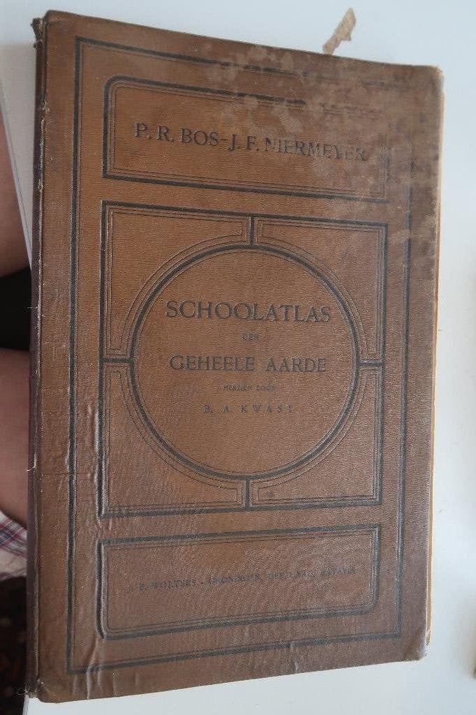 atlas-schoolatlas geheele aarde,B.Kwast-Bos/Niermeyer-1932, Gelezen, B.Kwast-Bos/Niermeyer, Ophalen of Verzenden, Landkaart