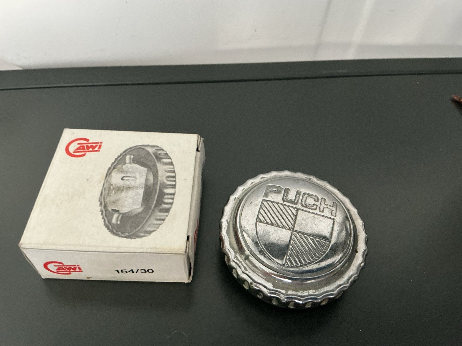 Puch tankdop met logo - in doos, Fietsen en Brommers, Brommeronderdelen | Puch, Ophalen of Verzenden, Nieuw, Tank