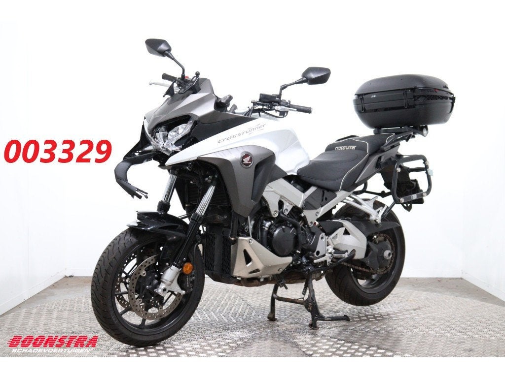 Honda VFR 800X Crossrunner C-ABS Heizgriffe 15.956 km!, Motoren, Motoren | Schademotoren, Honda, Dopplerlaan 4
9207HC  DRACHTEN, NL