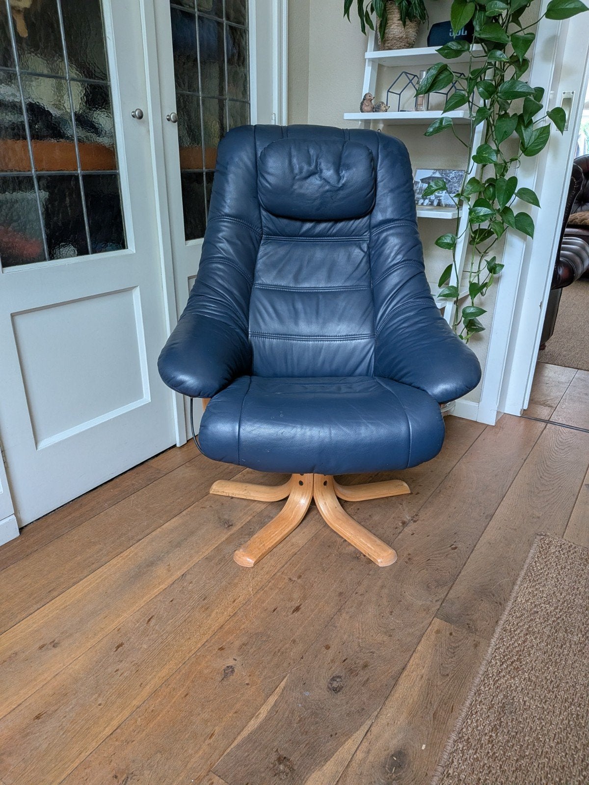 Mechanische lederen relaxfauteuil
Echt leer
In prima conditi, Huis en Inrichting, Ophalen, Gebruikt, 75 tot 100 cm, Leer