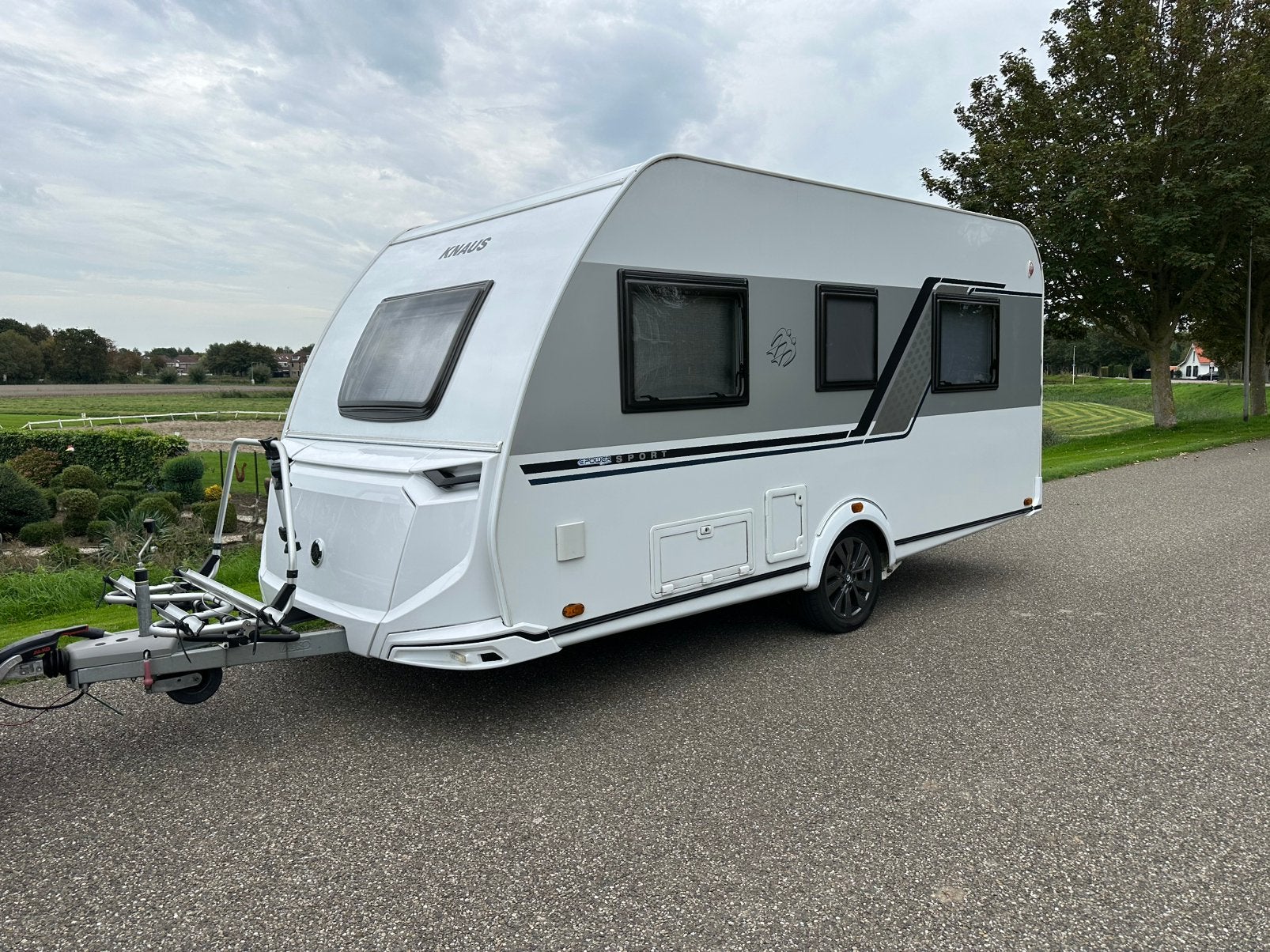 Knaus Sport 420 QD E-Power met Airco/Mover/Voortent/TV