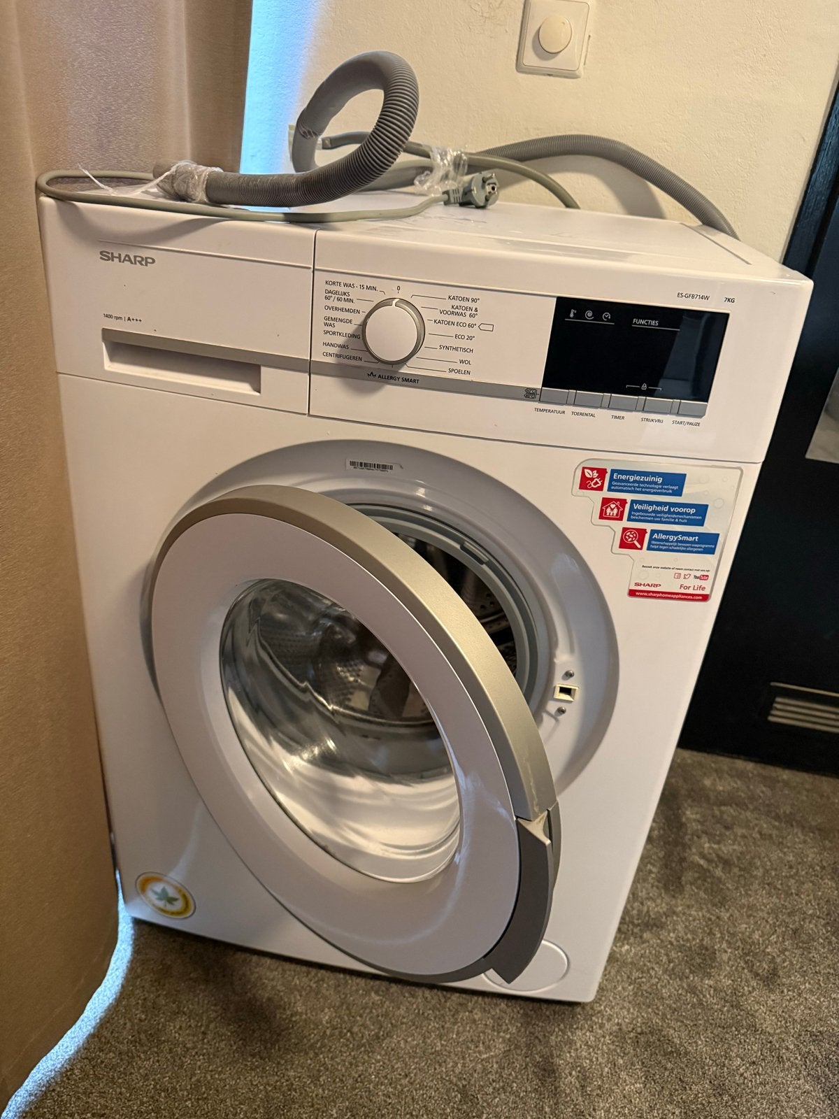 Sharp Wasmachine - 7 kg, 1400 toeren, Goed Werkend, Ophalen, Gebruikt, 1200 tot 1600 toeren, 6 tot 8 kg