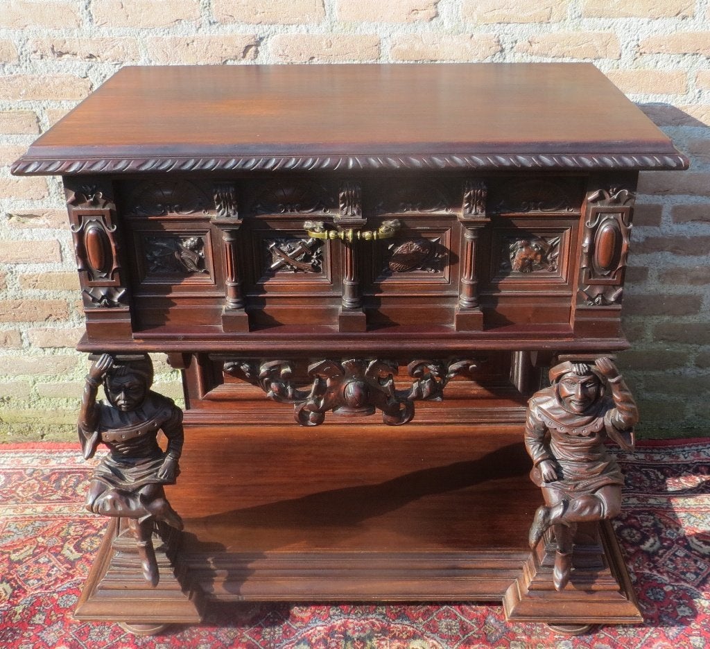 Antiek Uniek bewerkt kastje met snijwerk figuren br97ho87d56, Antiek en Kunst, Antiek | Meubels | Kasten, Ophalen