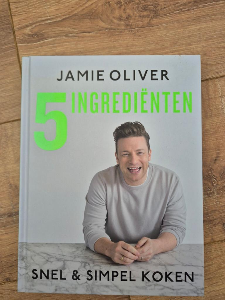 Jamie Oliver - Jamie Oliver - 5 ingredienten, Ophalen of Verzenden, Zo goed als nieuw, Jamie Oliver