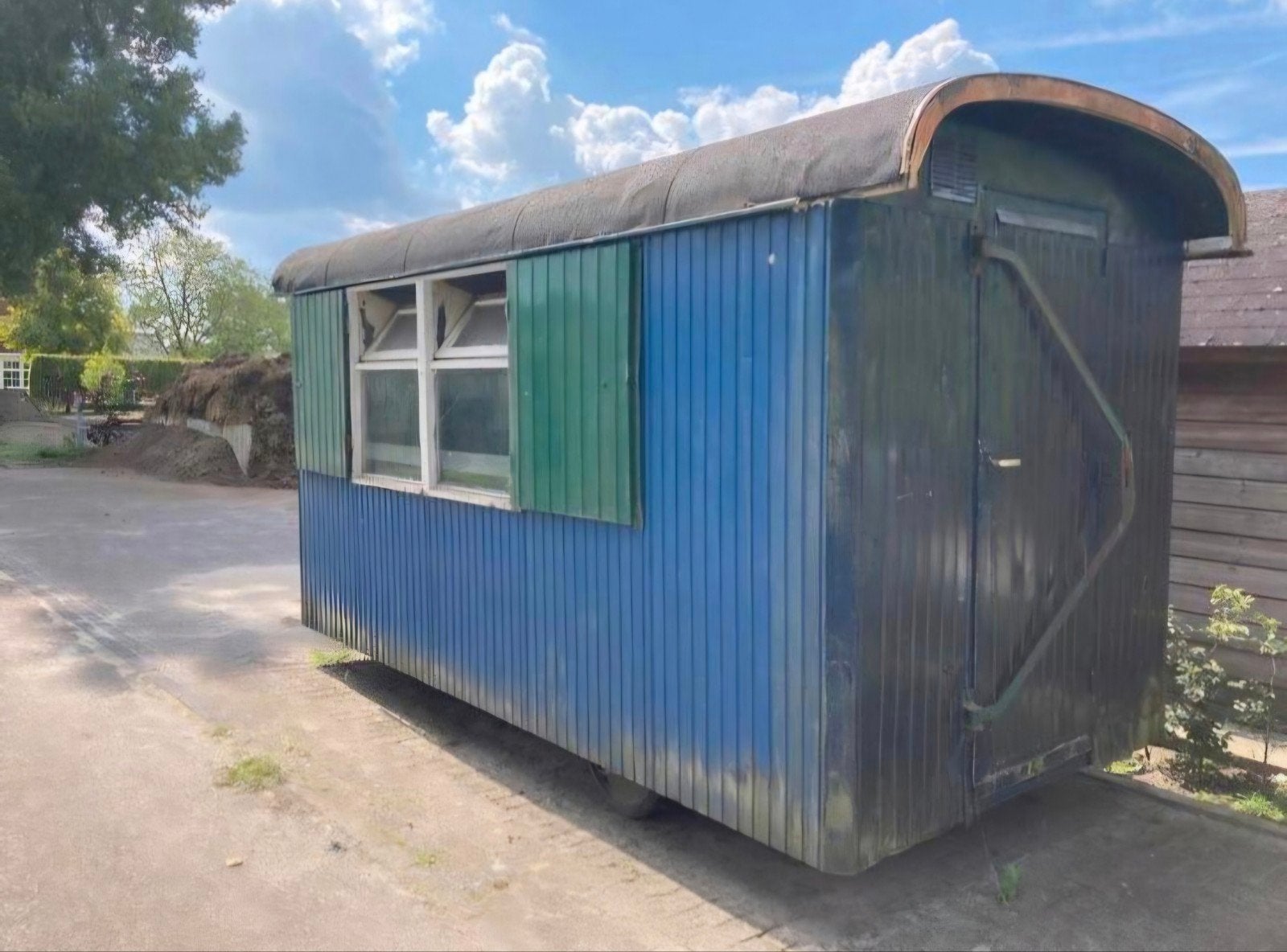 schaftwagen / bouwkeet / pipowagen /  200 x 415 cm, Ophalen