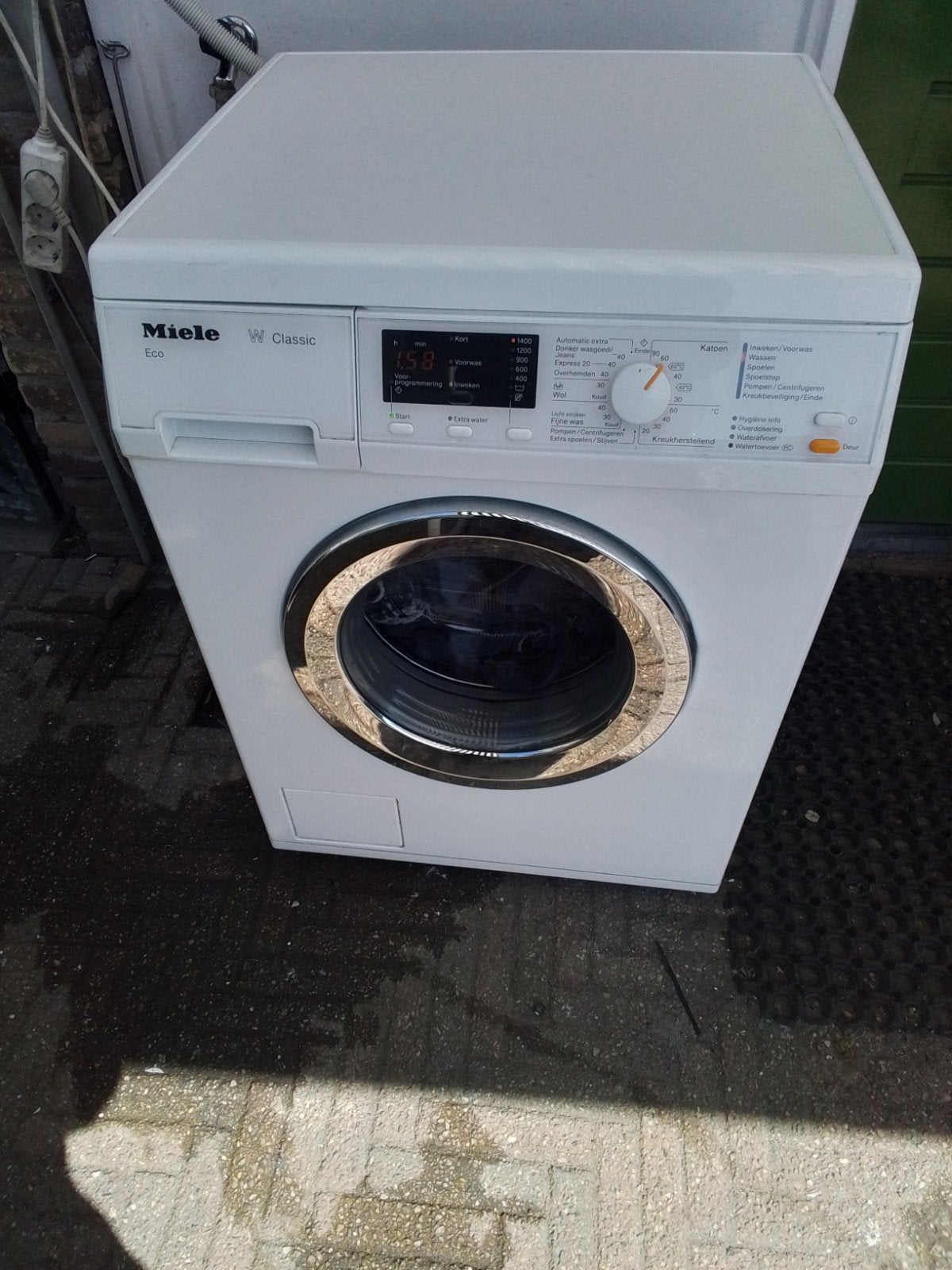 Miele wasmachine w classic 7kilo 1400 toeren, 6 tot 8 kg, Ophalen, 1200 tot 1600 toeren, 85 tot 90 cm