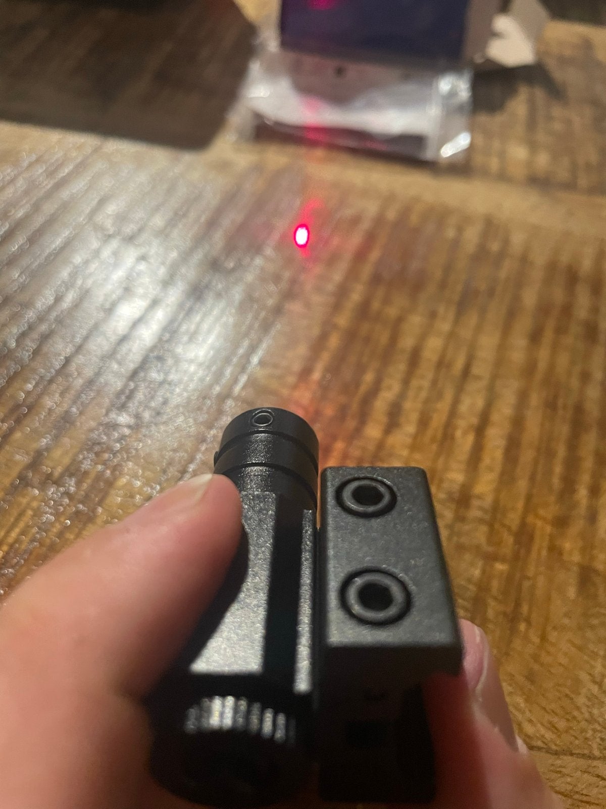 laser met montagebeugel en batterijen, Ophalen of Verzenden, Nieuw