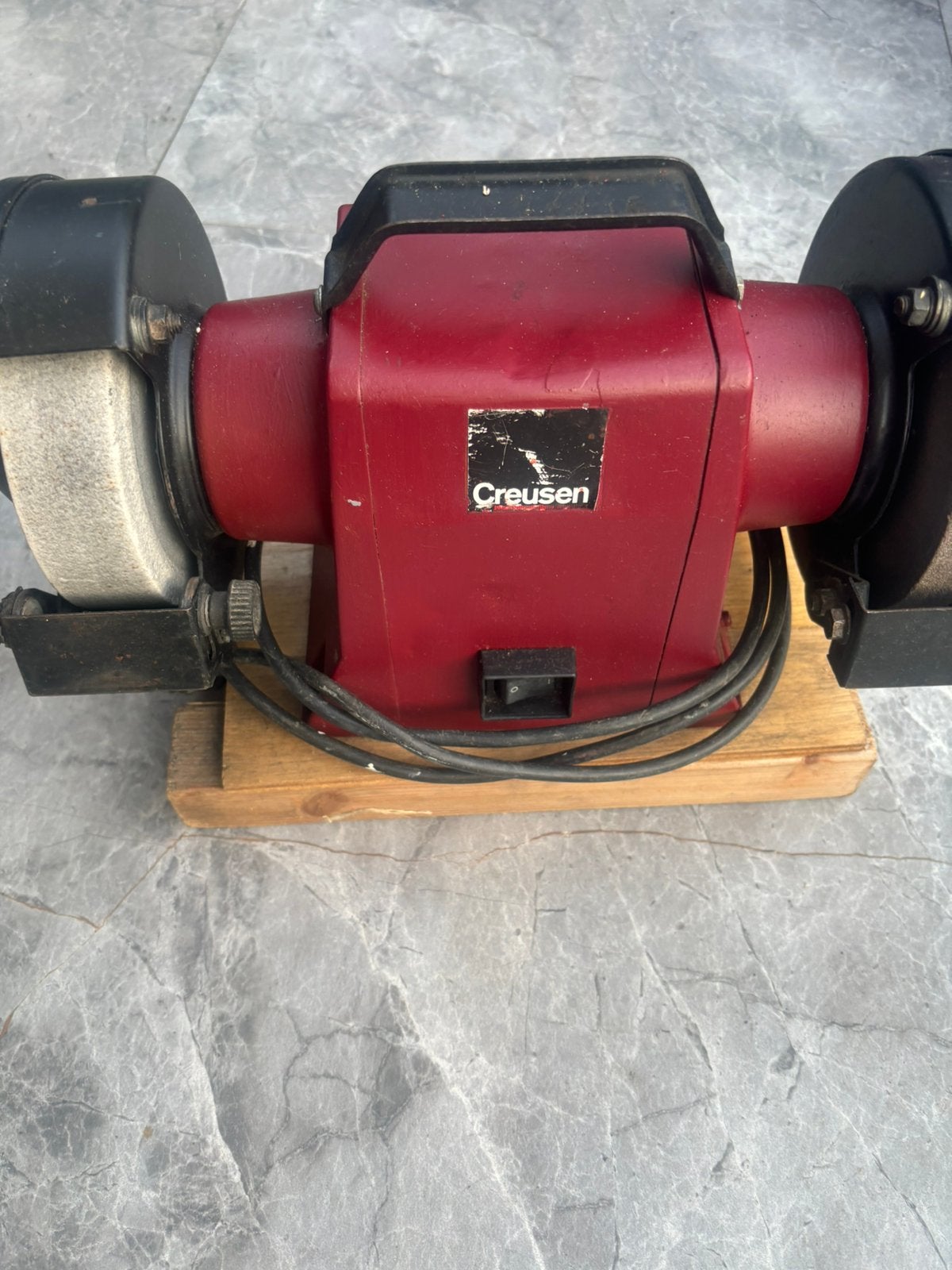 Creusen slijpmachine, Ophalen, Zo goed als nieuw, Minder dan 700 watt, Werkbankslijpmachine