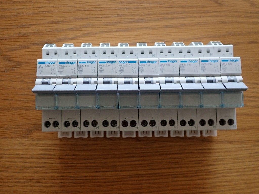 Hager MKS516 automaten 10stuks, Doe-het-zelf en Verbouw, Elektra en Kabels, Ophalen of Verzenden, Zo goed als nieuw, Overige typen