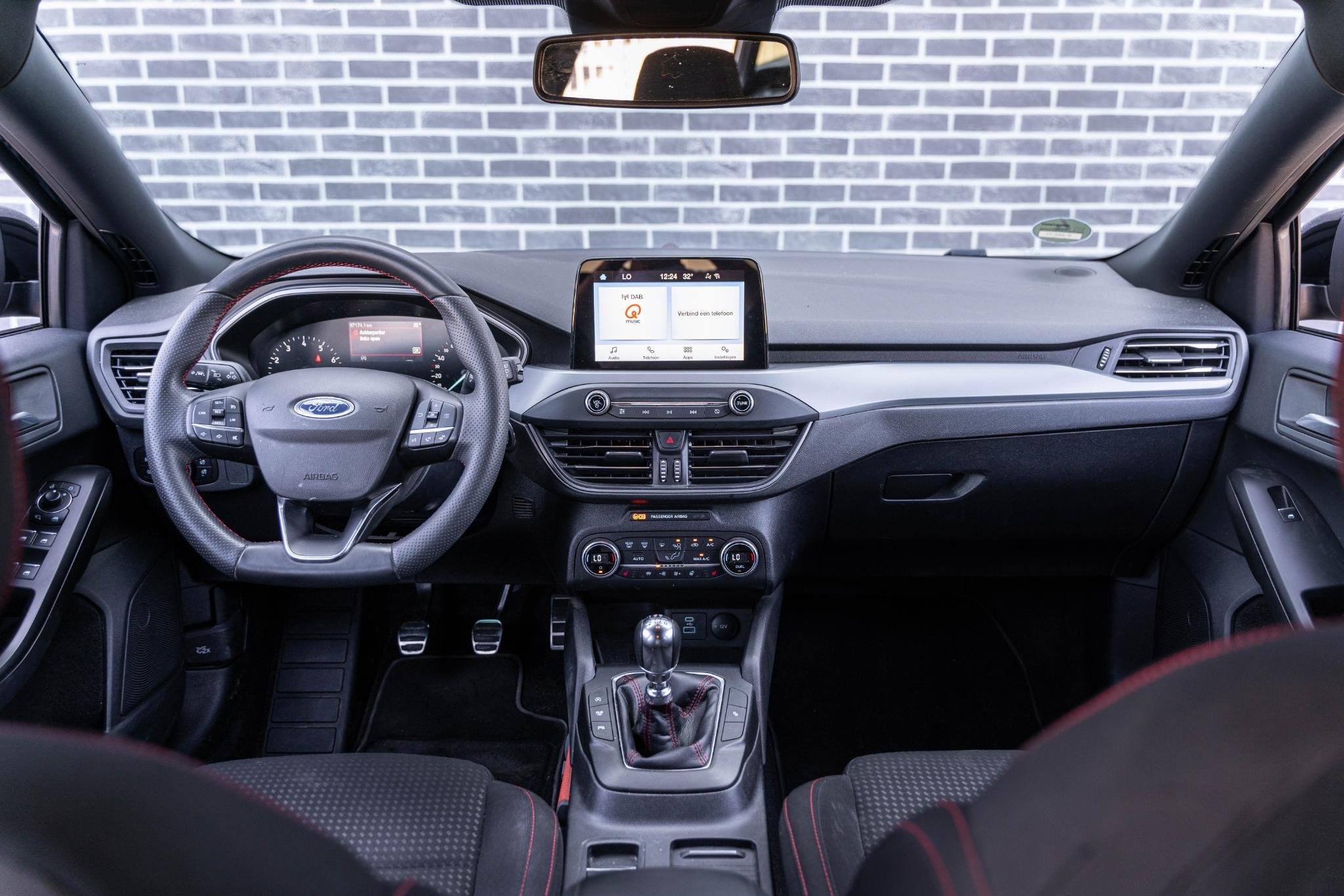 Ford Focus Wagon 1.0 EcoBoost Hybrid ST Line, Auto's, Euro 6, Zwart, Origineel Nederlands, Handgeschakeld