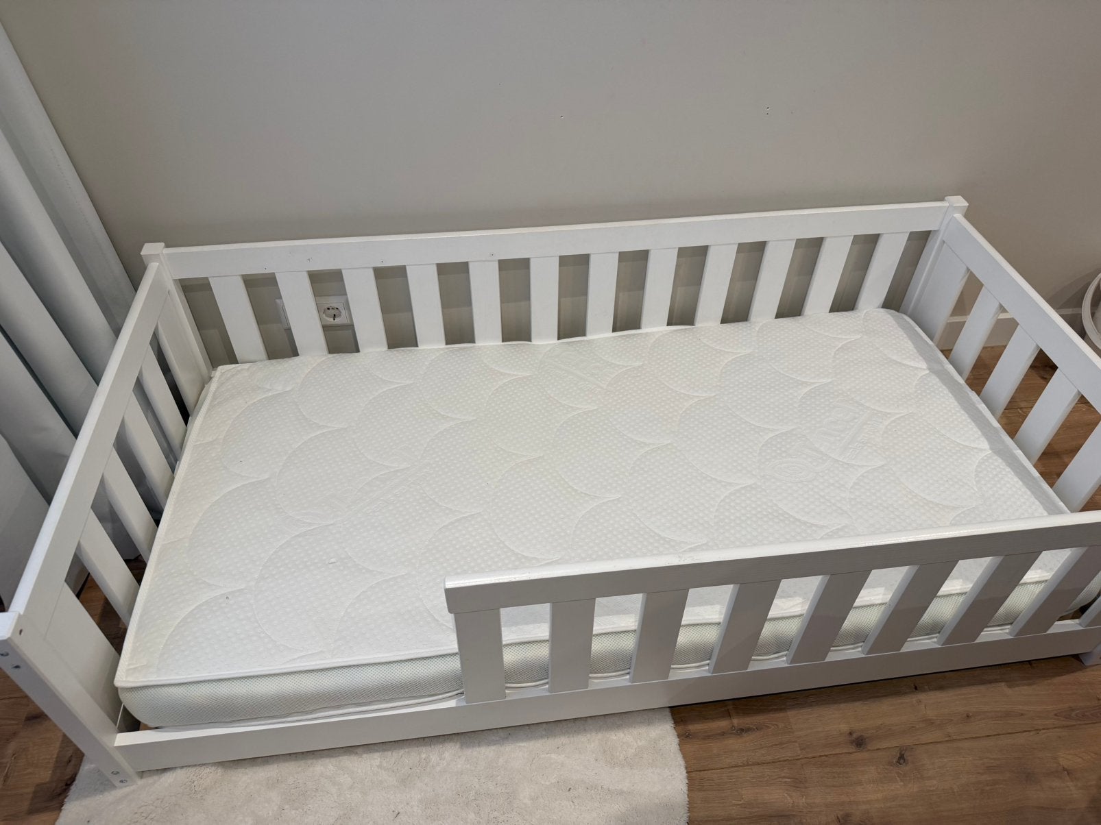 Kinderbed, Kinderen en Baby's, Ophalen, 70 tot 85 cm, Zo goed als nieuw, Lattenbodem