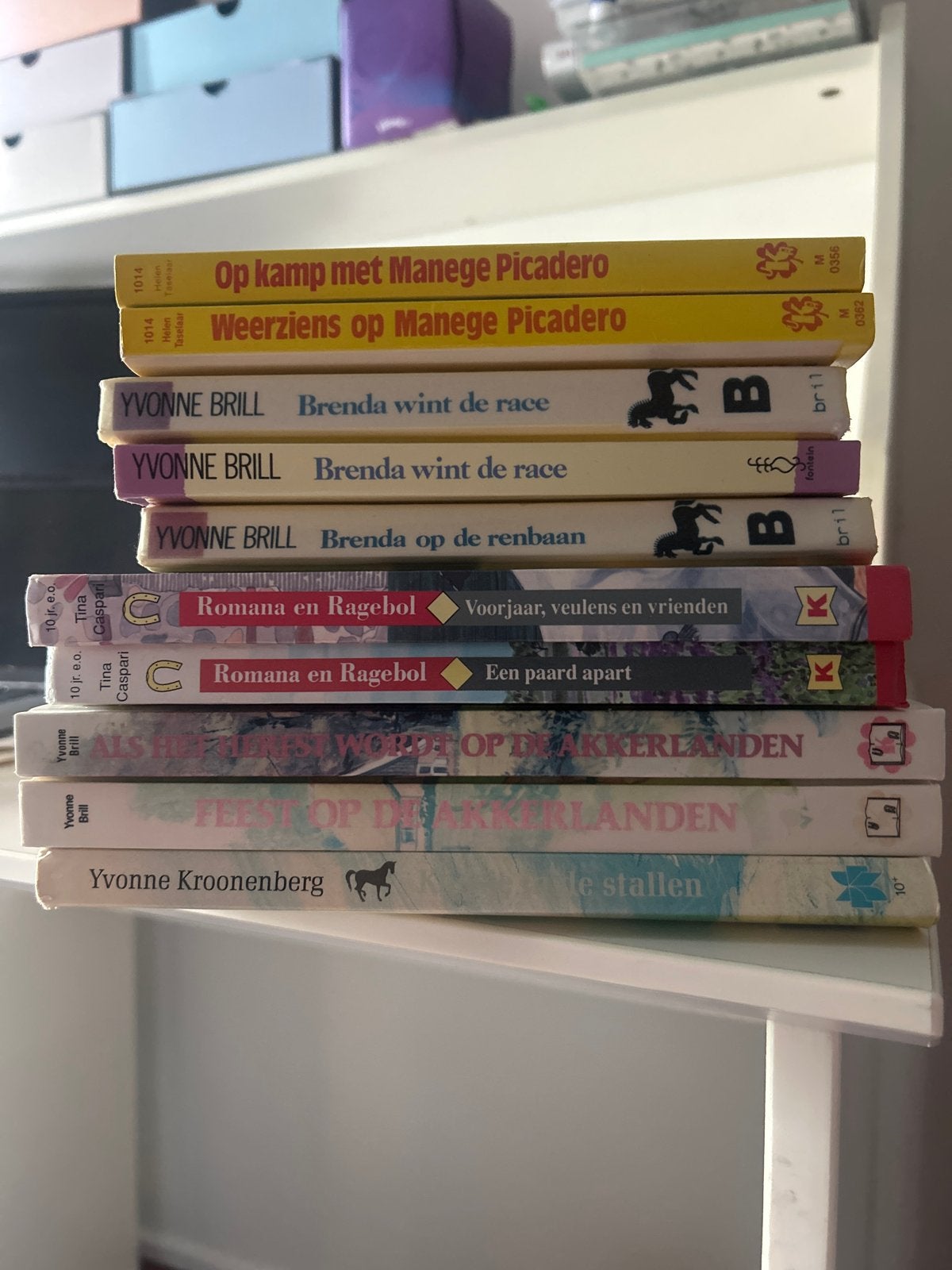 Paardenboeken collectie - Yvonne Brill, Tina Caspari, Boeken, Ophalen of Verzenden, Gelezen, Fictie